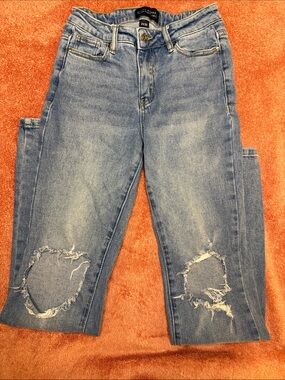 ALLOY Light Blue Distressed High-Rise Cropped Jeans 35 inseam